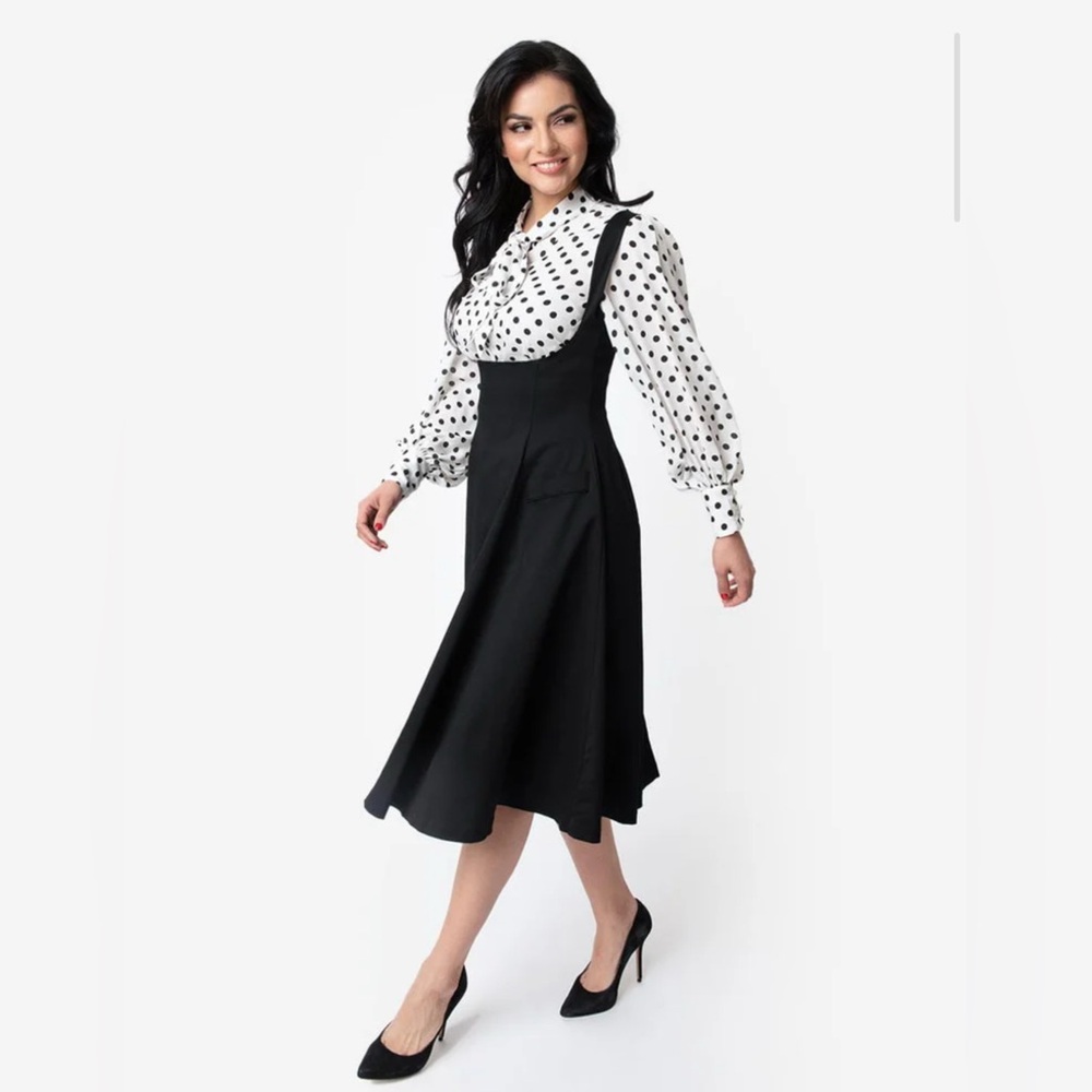 Unique Vintage Black Midi Skirt
